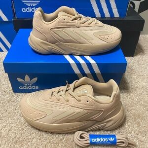 adidas gazelle silver green womens Adidas Women's Ozelia Shoes